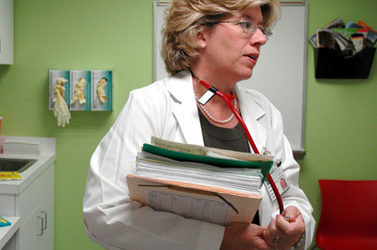 Job opportunity in the greater Montreal area for bilingual medical doctors trained out of Canada